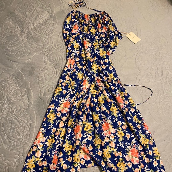 Dress - Picture 3 of 5